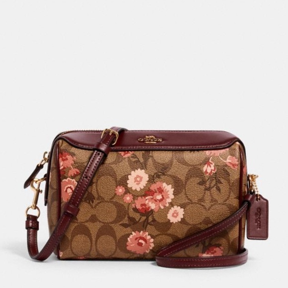 ๐ธCoach Crossbody Signature ๐ธ - Picture 3 of 6